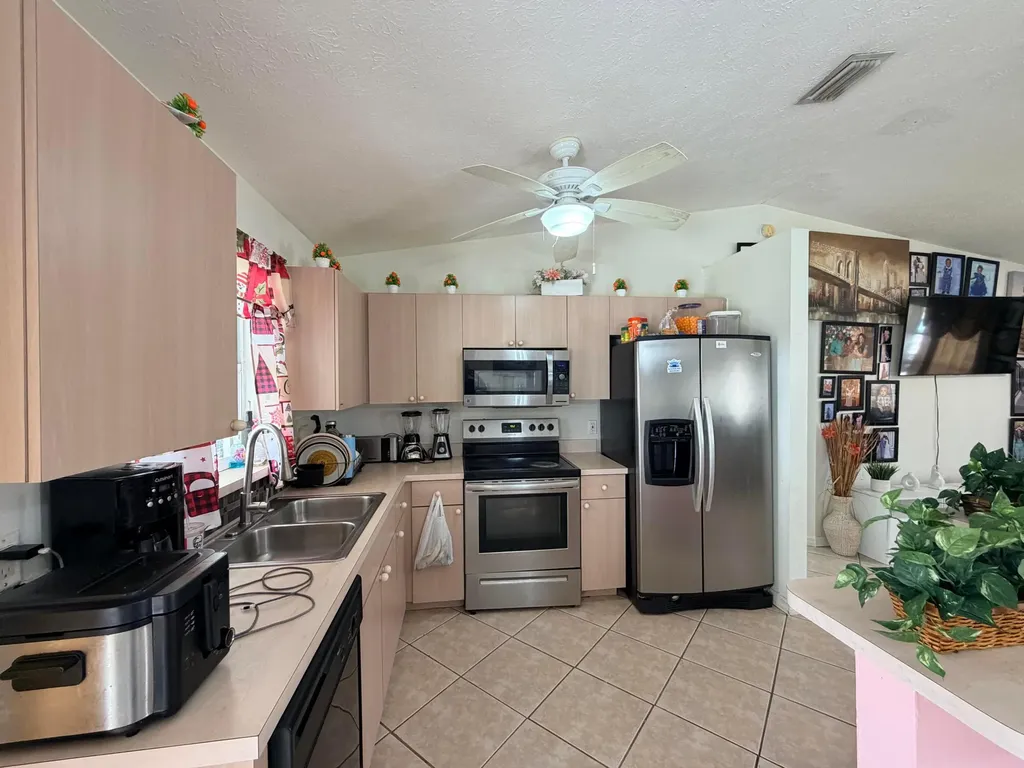 1342 SW Wampler Avenue Port St Lucie FL 34953
