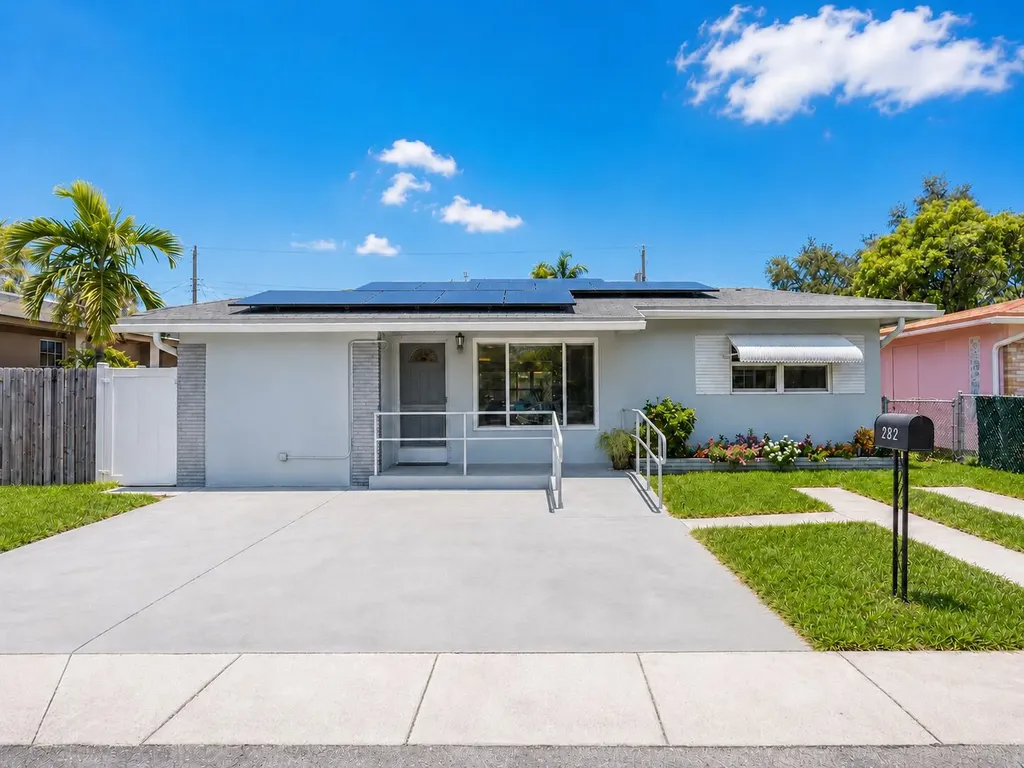 262 SW 8th Street Dania Beach FL 33004