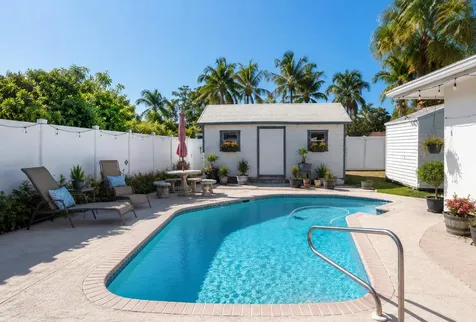 262 SW 8th Street Dania Beach FL 33004
