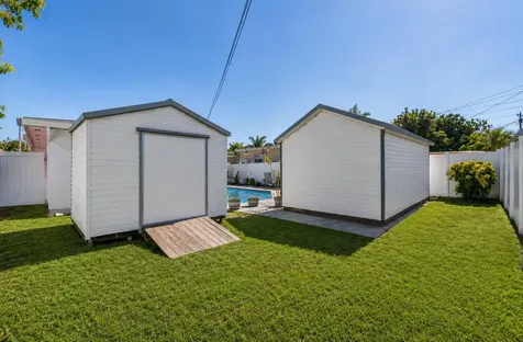 262 SW 8th Street Dania Beach FL 33004