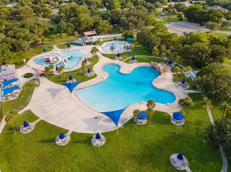 262 SW 8th Street Dania Beach FL 33004