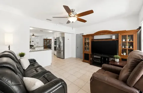 262 SW 8th Street Dania Beach FL 33004