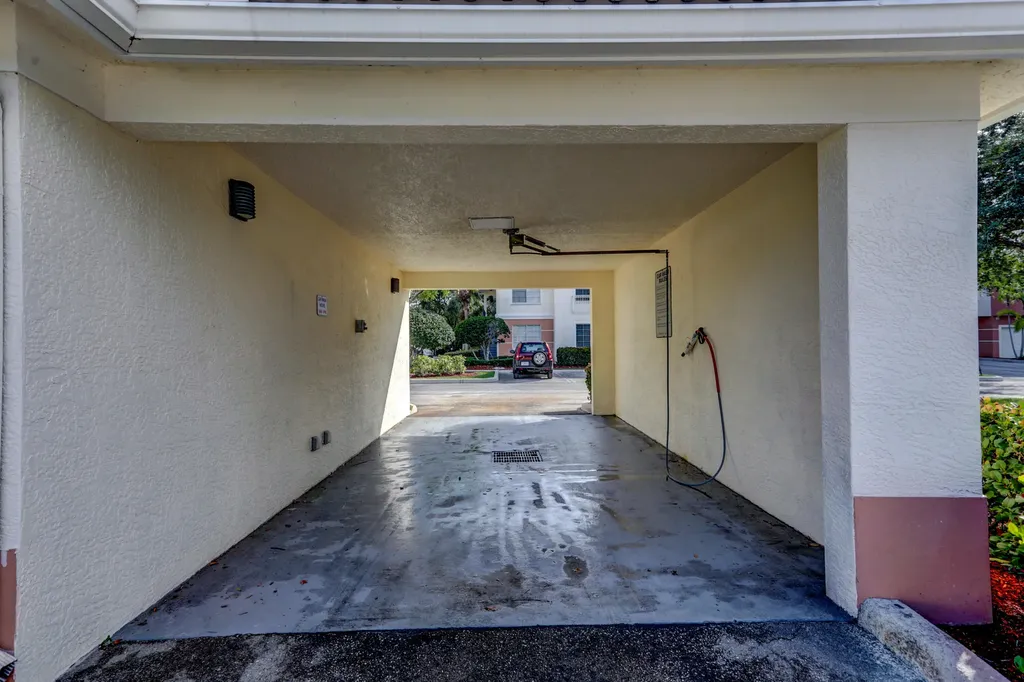 9303 W Myrtlewood Circle Circle W Palm Beach Gardens FL 33418