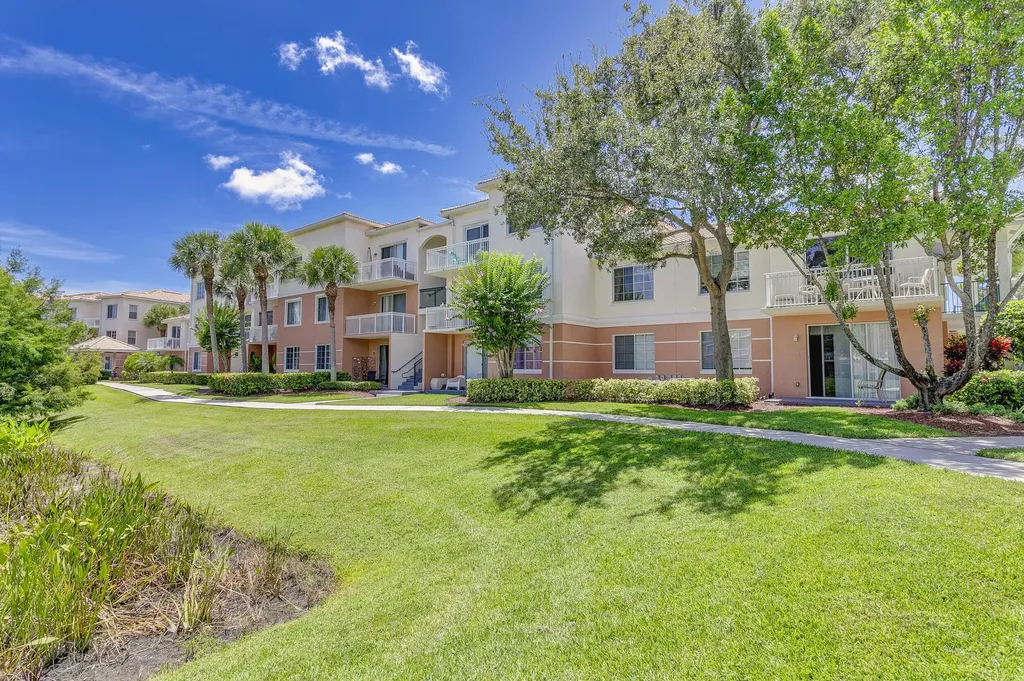 9303 W Myrtlewood Circle Circle W Palm Beach Gardens FL 33418