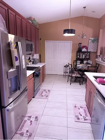 1886 SE Gifford Street Port St Lucie FL 34952