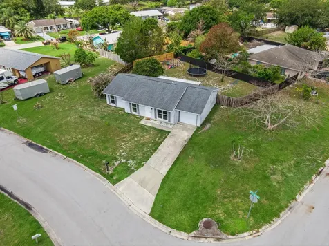 1802 SE Vesthaven Court Port St Lucie FL 34952