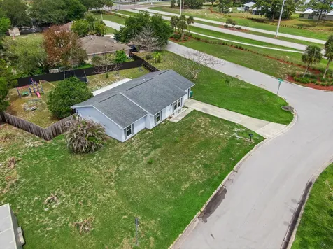 1802 SE Vesthaven Court Port St Lucie FL 34952