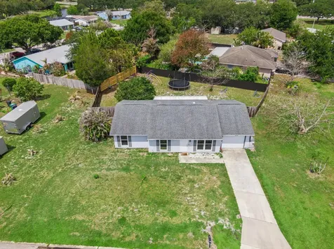 1802 SE Vesthaven Court Port St Lucie FL 34952