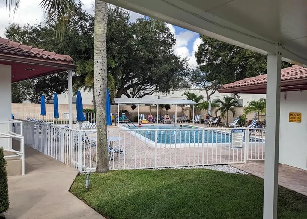8270 South Street Boca Raton FL 33433