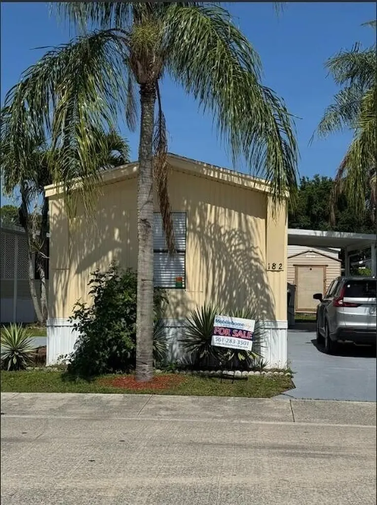 182 Plantation Boulevard Greenacres FL 33467