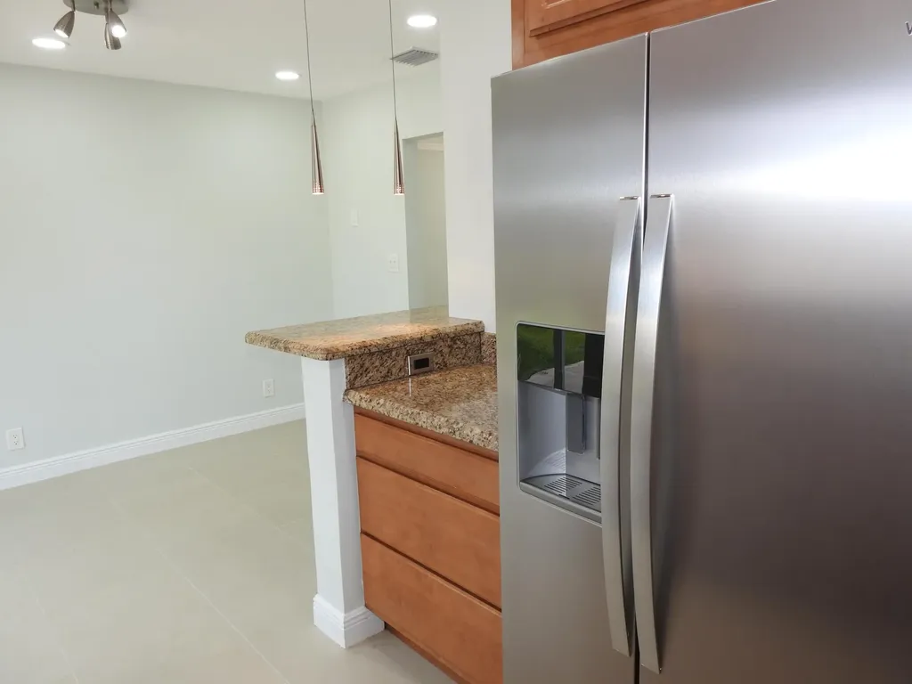 5200 NE 3rd Terrace Fort Lauderdale FL 33334