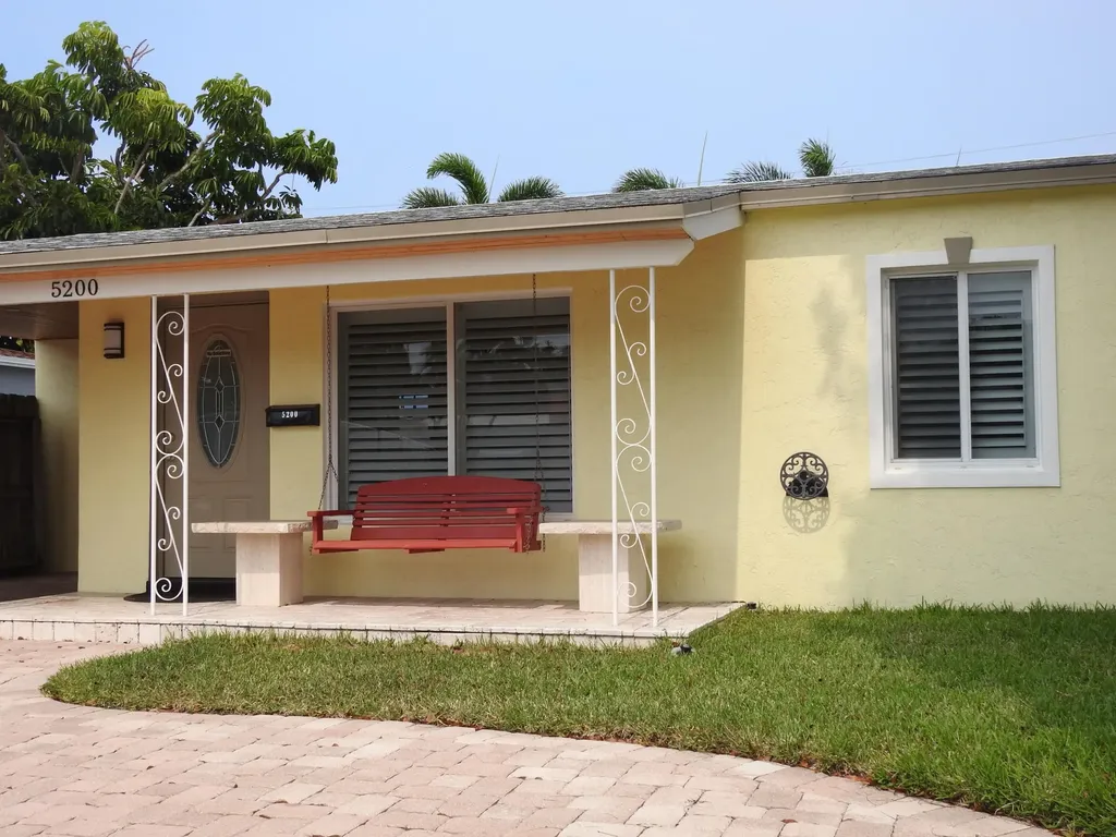 5200 NE 3rd Terrace Fort Lauderdale FL 33334