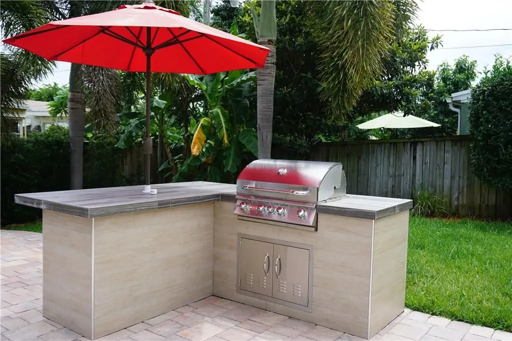 5200 NE 3rd Terrace Fort Lauderdale FL 33334