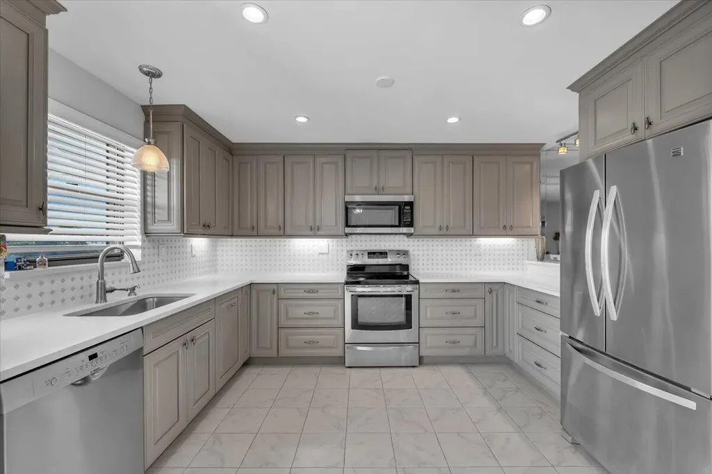 300 N Highway A1a Jupiter FL 33477