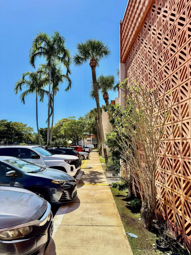7610 Stirling Road Davie FL 33024