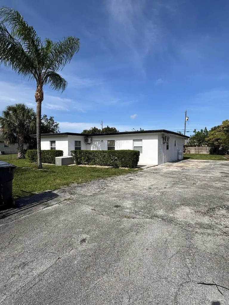 328 Urquhart Street Lake Worth Beach FL 33461