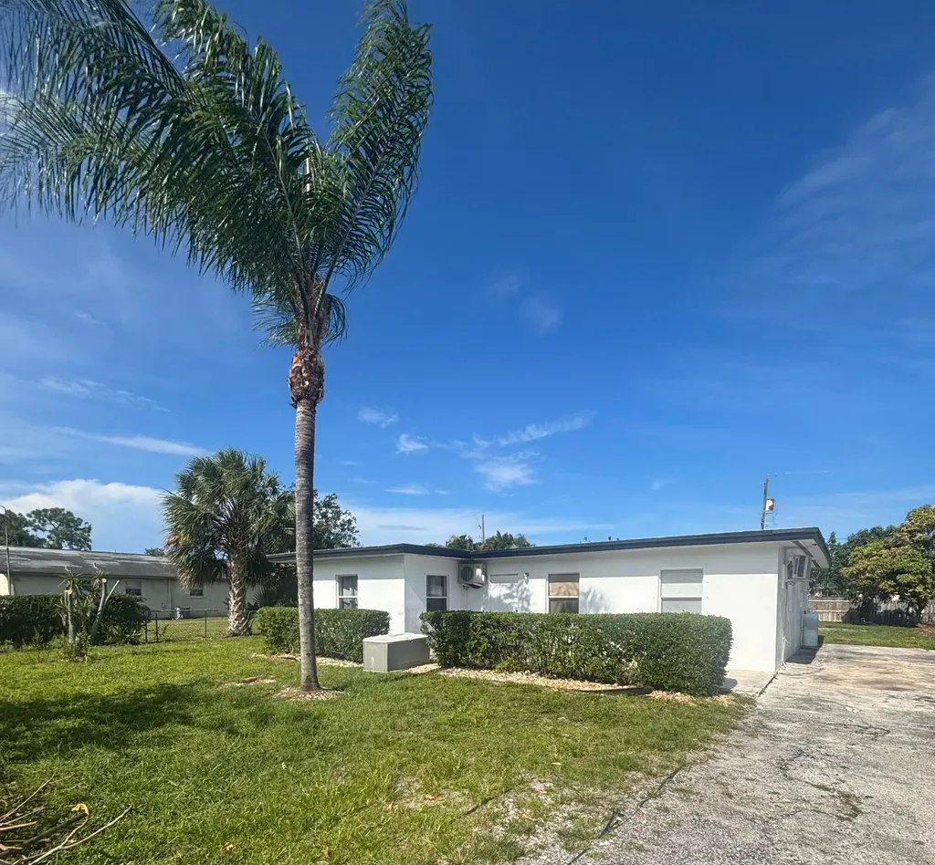 328 Urquhart Street Lake Worth Beach FL 33461