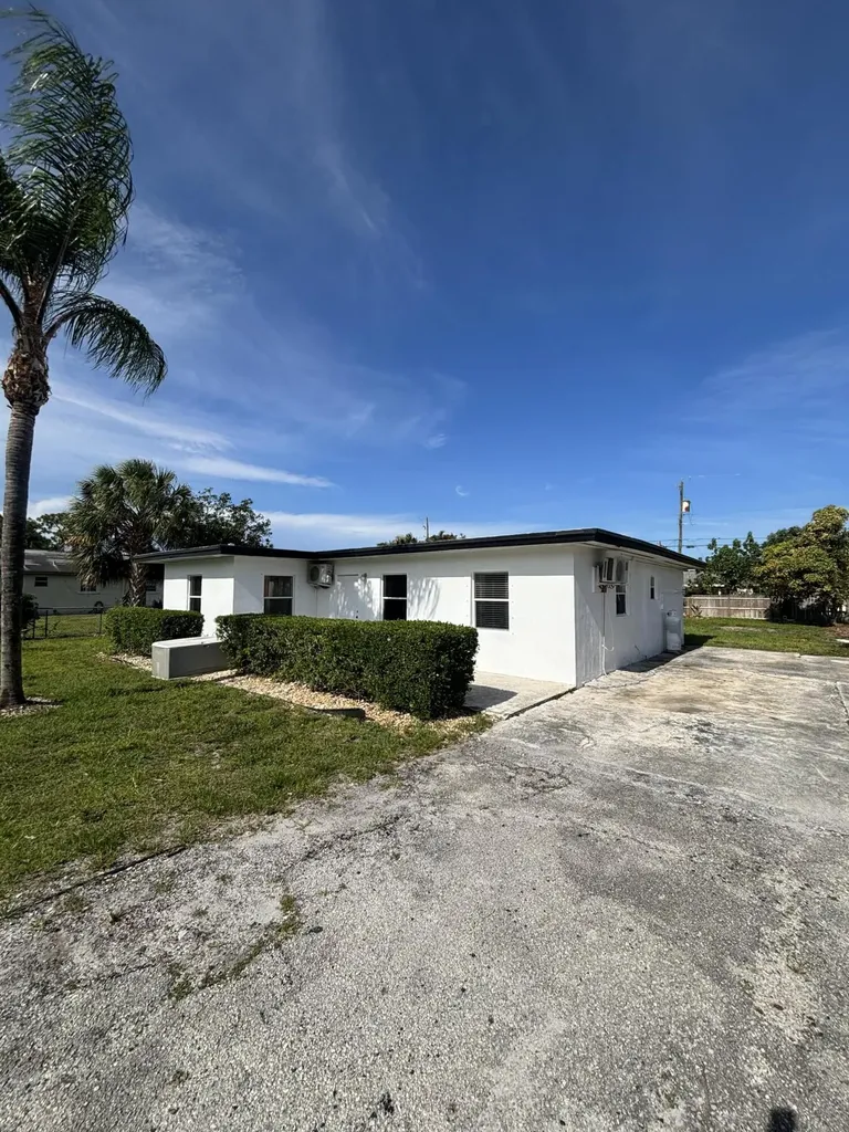 328 Urquhart Street Lake Worth Beach FL 33461