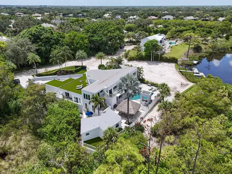 10561 SE Le Parc Jupiter FL 33458