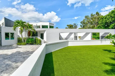 10561 SE Le Parc Jupiter FL 33458