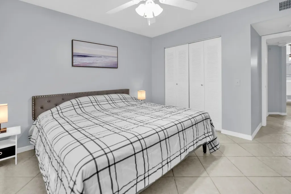 214 Villa Circle Boynton Beach FL 33435