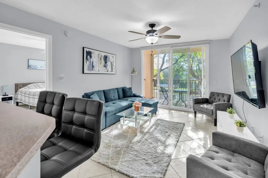 214 Villa Circle Boynton Beach FL 33435