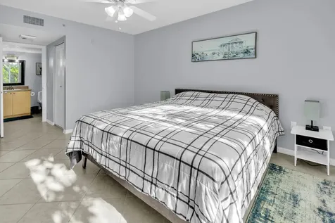 214 Villa Circle Boynton Beach FL 33435