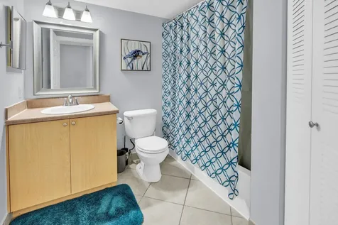 214 Villa Circle Boynton Beach FL 33435
