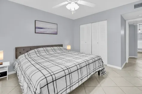 214 Villa Circle Boynton Beach FL 33435