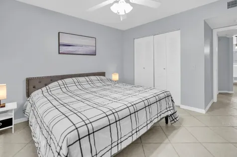 214 Villa Circle Boynton Beach FL 33435
