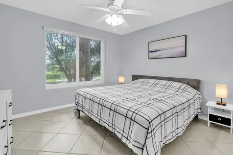 214 Villa Circle Boynton Beach FL 33435