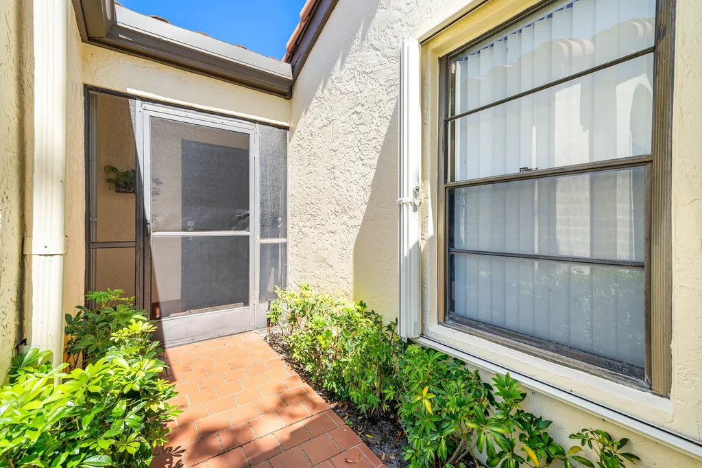 10069 Andrea Lane Boynton Beach FL 33437
