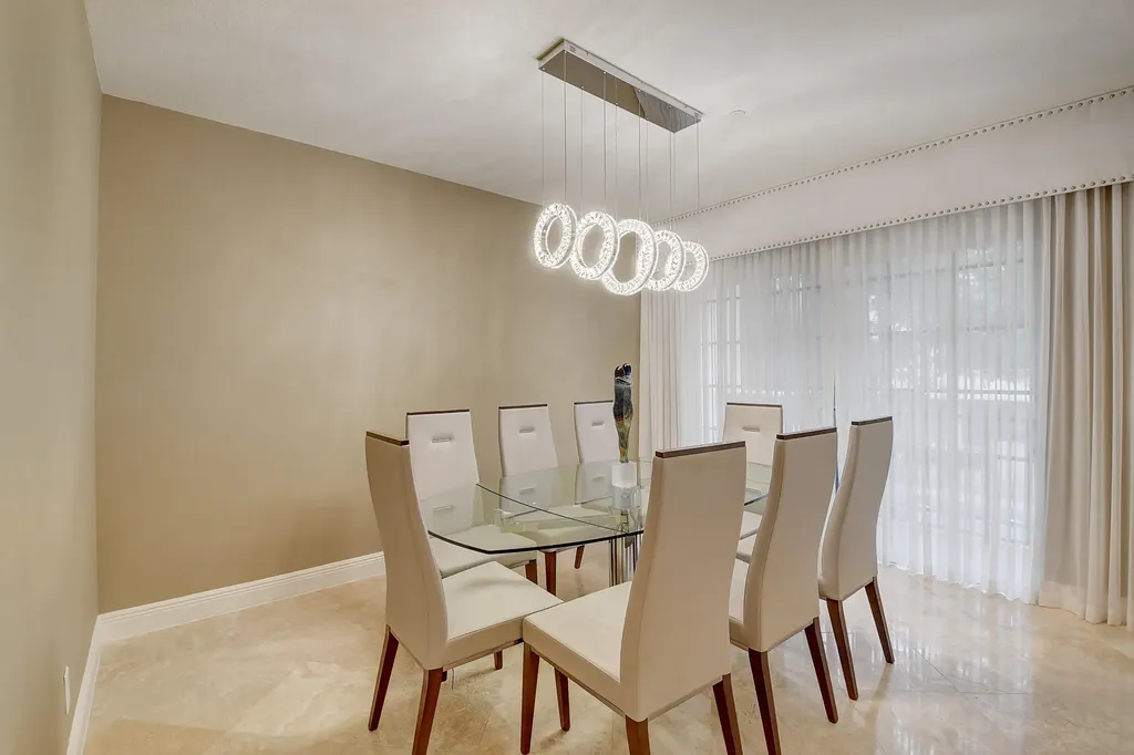 5645 NE Trieste Way Boca Raton FL 33487