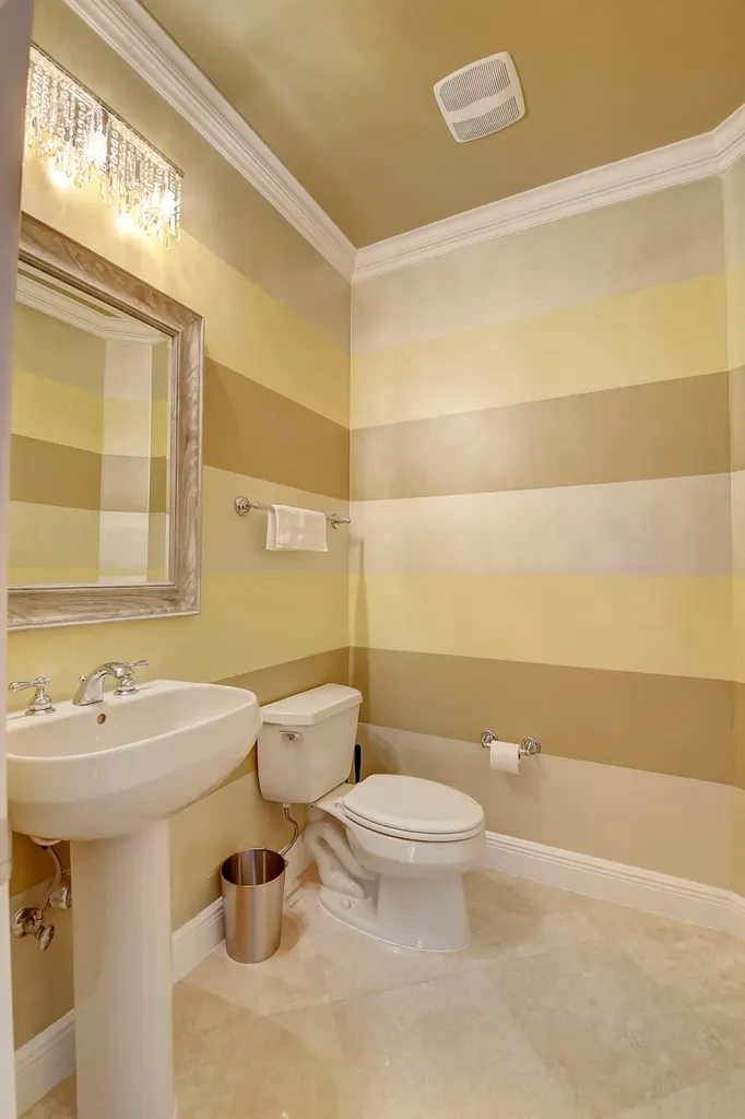 5645 NE Trieste Way Boca Raton FL 33487