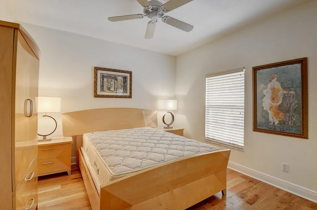 5645 NE Trieste Way Boca Raton FL 33487