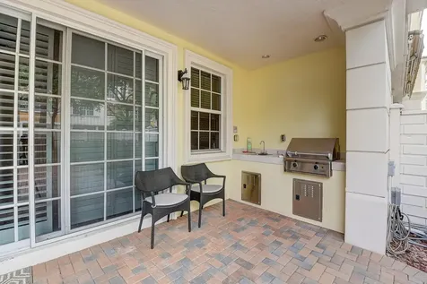 5645 NE Trieste Way Boca Raton FL 33487