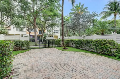 5645 NE Trieste Way Boca Raton FL 33487