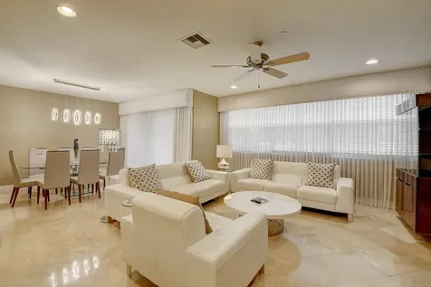 5645 NE Trieste Way Boca Raton FL 33487