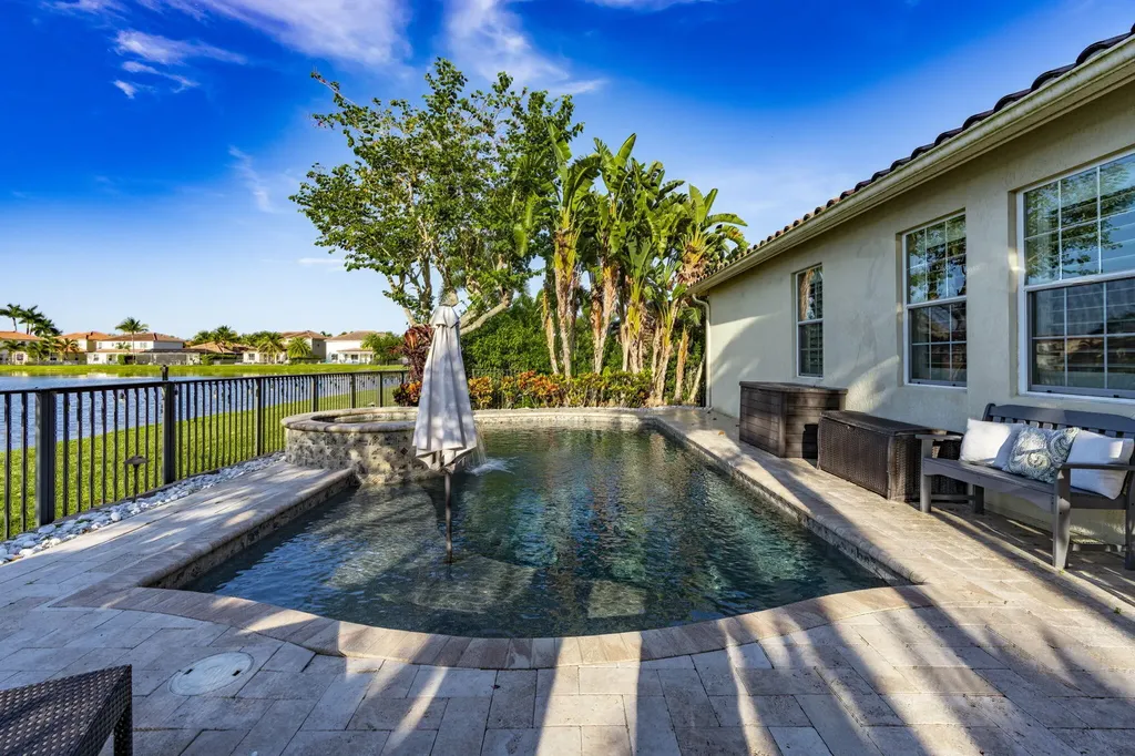 10551 Long Leaf Lane Wellington FL 33414