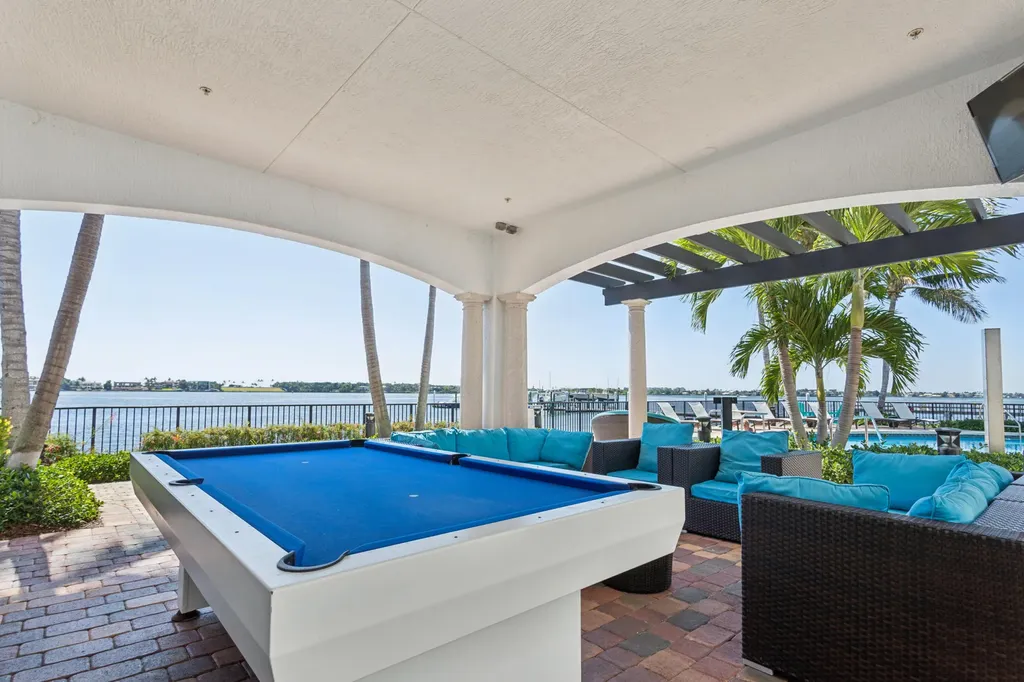 2678 N Federal Highway Boynton Beach FL 33435