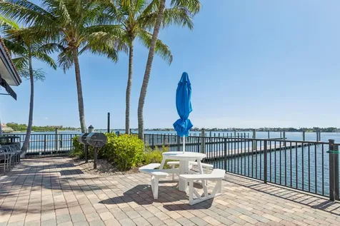 2678 N Federal Highway Boynton Beach FL 33435