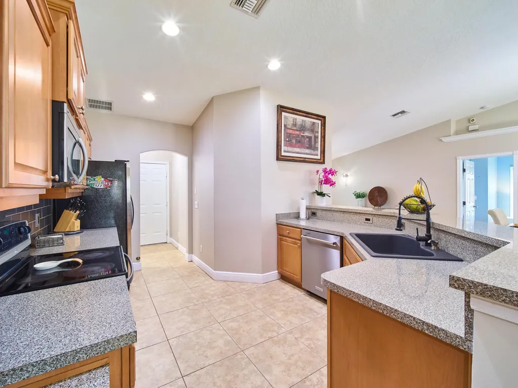 743 SW Mccoy Avenue Port St Lucie FL 34953