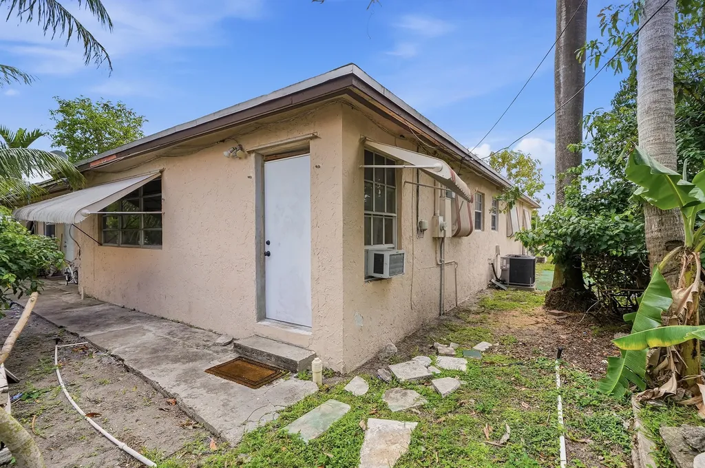 2130 SW 67th Avenue SW Miramar FL 33023