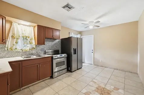2130 SW 67th Avenue SW Miramar FL 33023