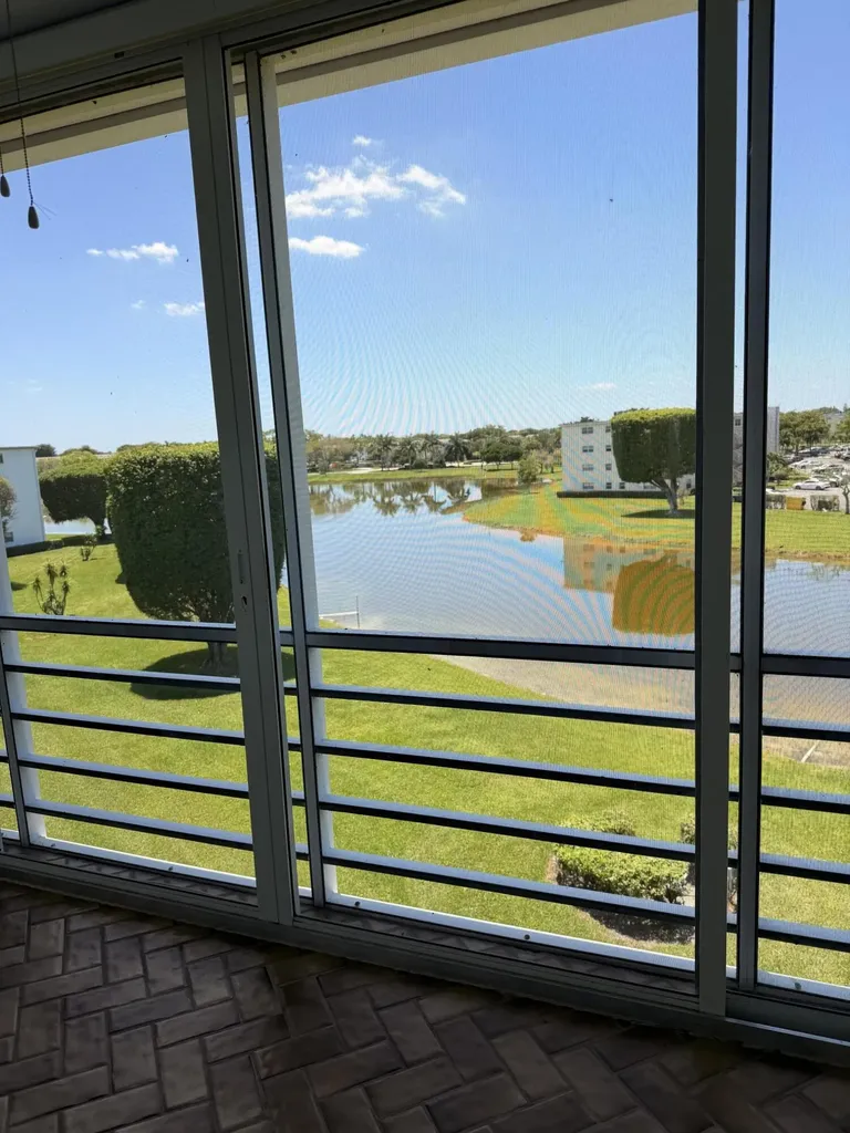 4074 Cornwall D Boca Raton FL 33434