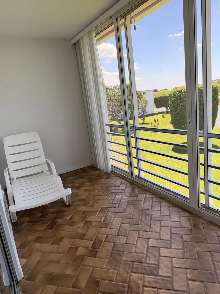 4074 Cornwall D Boca Raton FL 33434