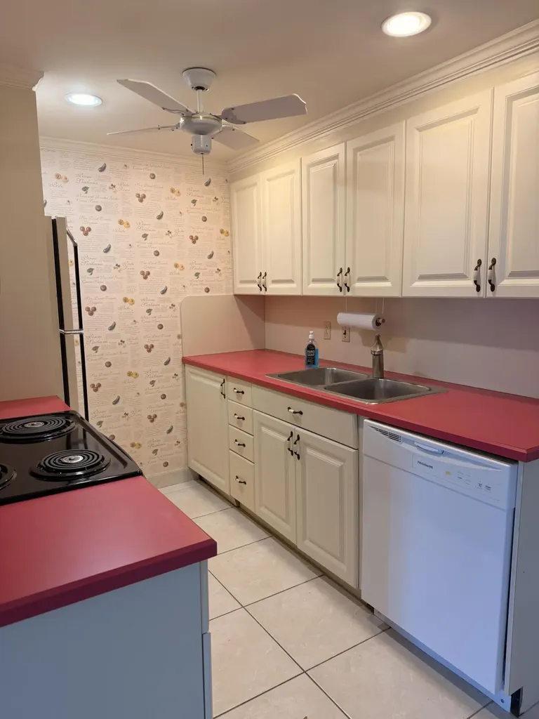 4074 Cornwall D Boca Raton FL 33434