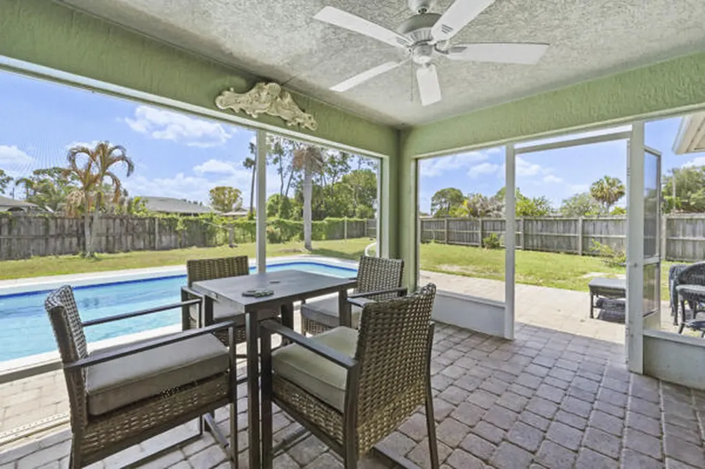1657 SW Cefalu Circle Port St Lucie FL 34953