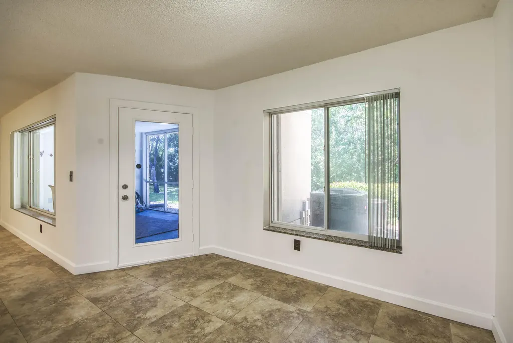 815 W Boynton Beach Boulevard Boynton Beach FL 33426