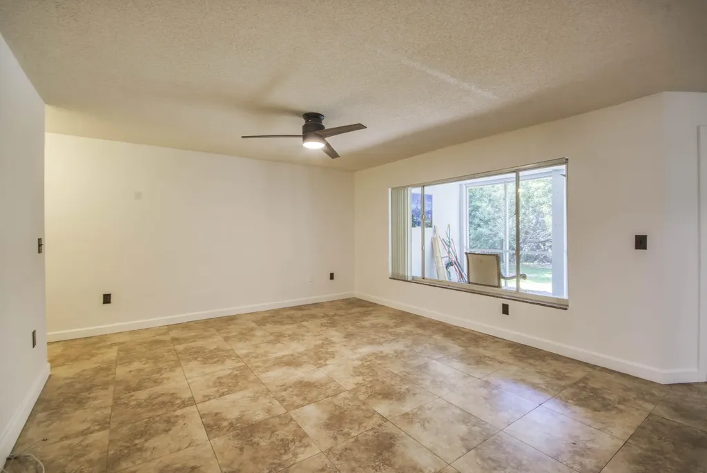 815 W Boynton Beach Boulevard Boynton Beach FL 33426